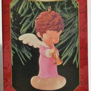 1999 Hallmark Ornament HEATHER 12th in the Mary's Angels Series